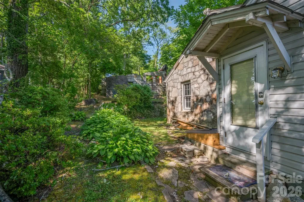 720 Sylvan Boulevard Hendersonville NC 28791