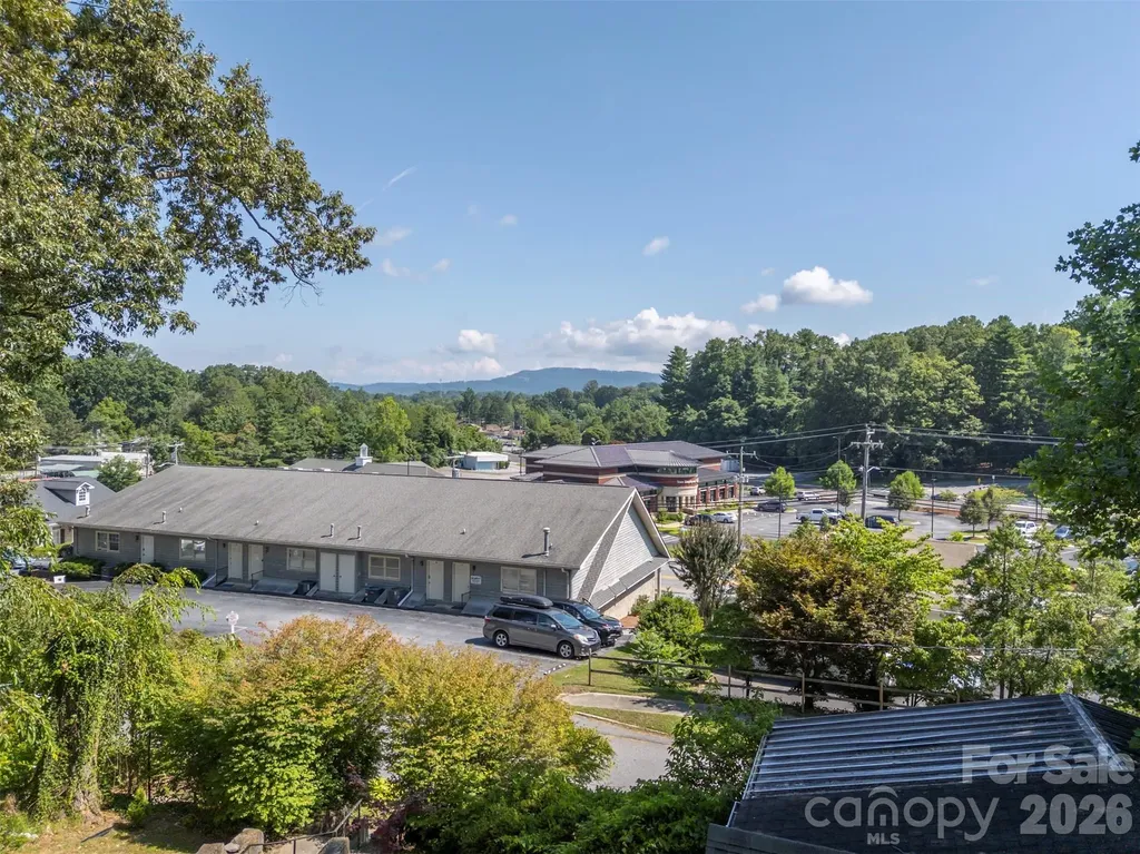 720 Sylvan Boulevard Hendersonville NC 28791