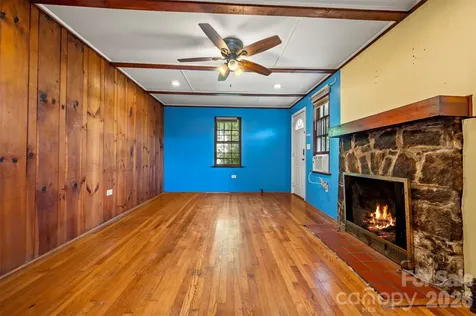 720 Sylvan Boulevard Hendersonville NC 28791