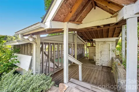 720 Sylvan Boulevard Hendersonville NC 28791