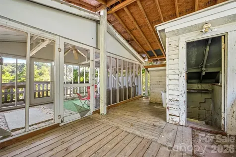 720 Sylvan Boulevard Hendersonville NC 28791