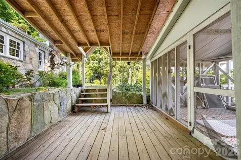 720 Sylvan Boulevard Hendersonville NC 28791
