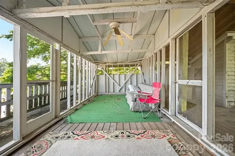720 Sylvan Boulevard Hendersonville NC 28791