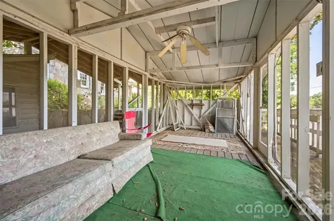 720 Sylvan Boulevard Hendersonville NC 28791
