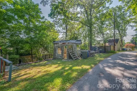 720 Sylvan Boulevard Hendersonville NC 28791