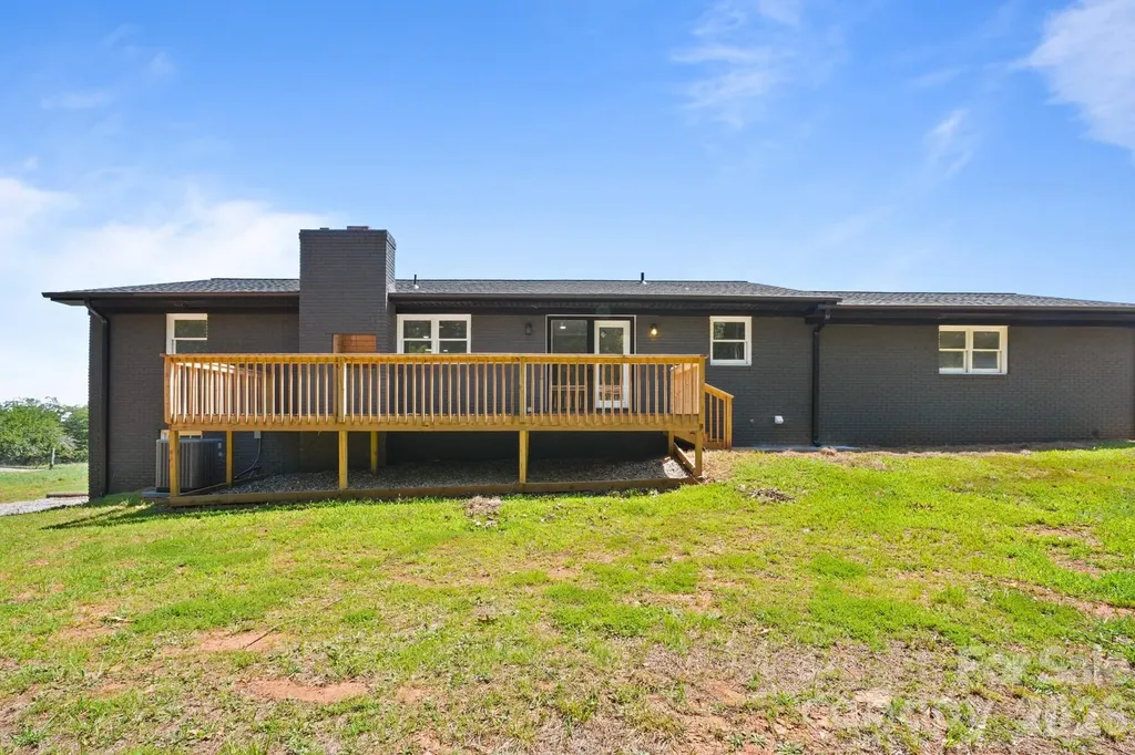 1411 W V Thompson Road Rutherfordton NC 28139