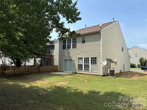 2435 Normancrest Court Charlotte NC 28270