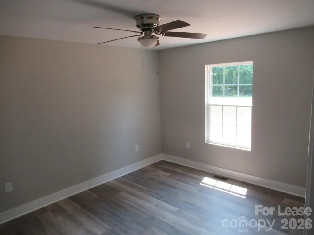 427 Northbrook Iii School Road Vale NC 28168