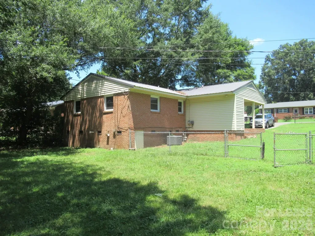 208 Crescent Court Lincolnton NC 28092