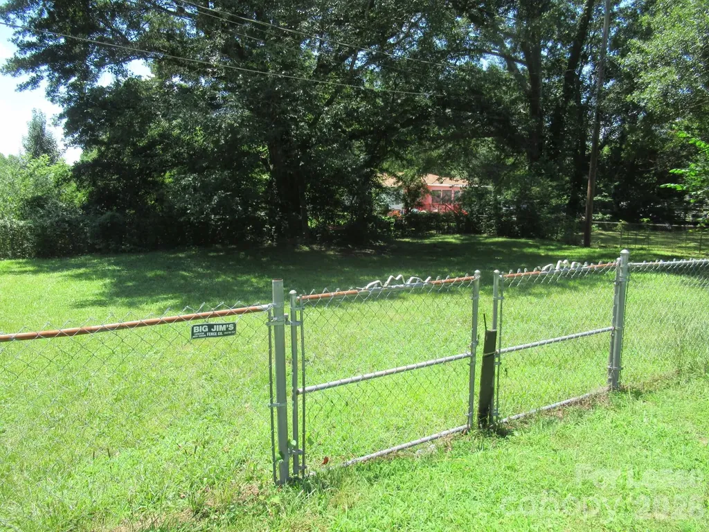 208 Crescent Court Lincolnton NC 28092