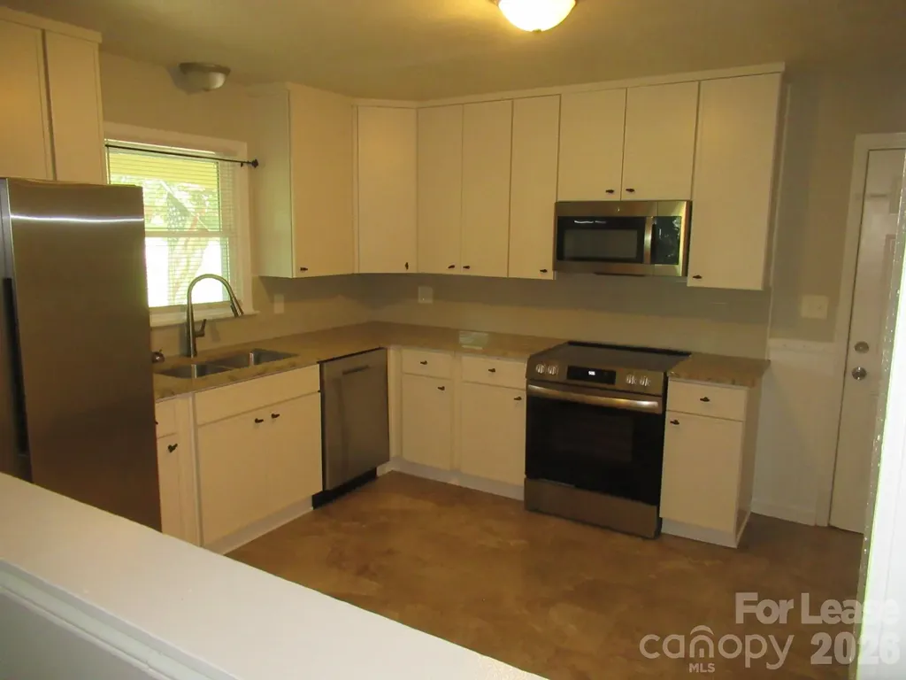 208 Crescent Court Lincolnton NC 28092