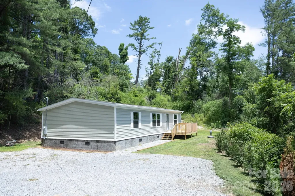 157 Berry Street Spruce Pine NC 28777