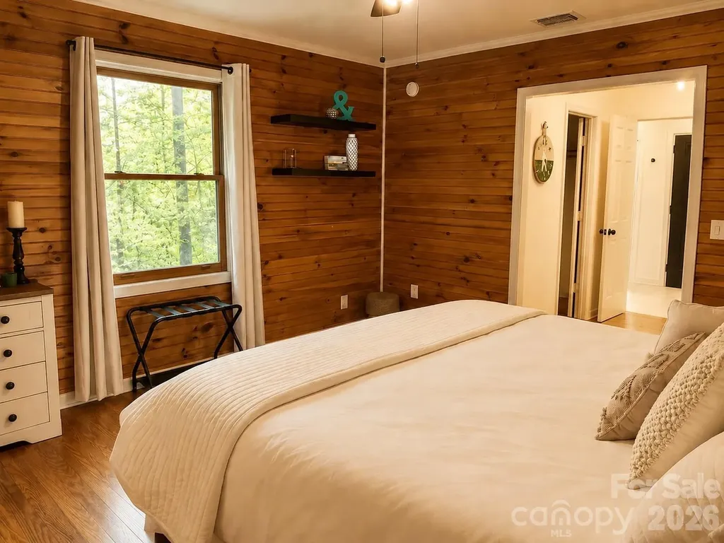 721 Bear Creek Lane Saluda NC 28773