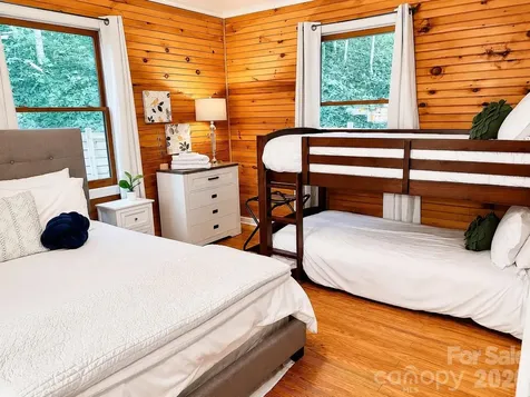 721 Bear Creek Lane Saluda NC 28773