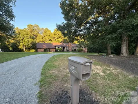 809 Spring Street Cherryville NC 28021