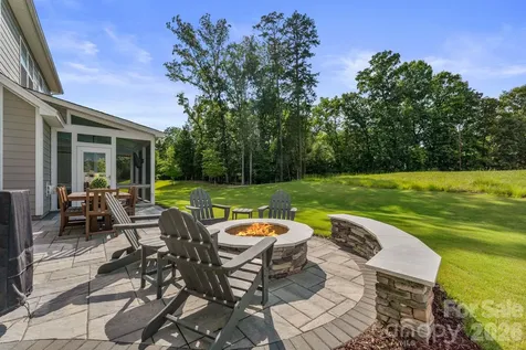 2409 Napa Terrace Lake Wylie SC 29710
