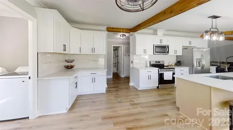 3585 Woodstream Drive Maiden NC 28650