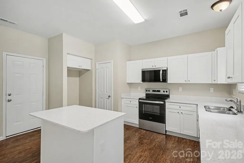 11807 Oak Street Charlotte NC 28269