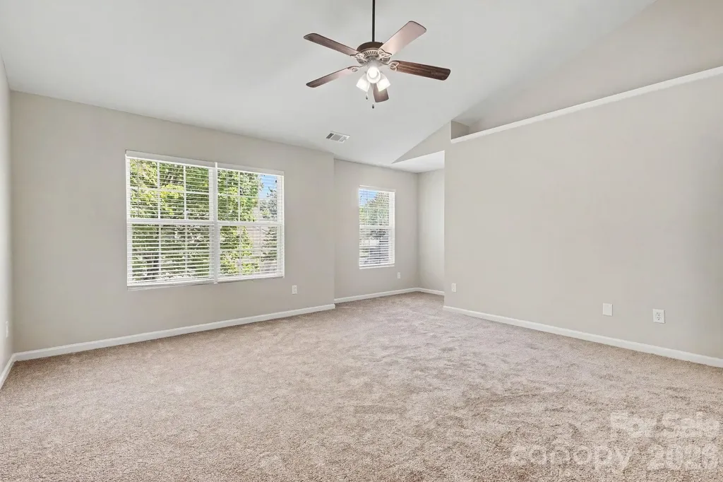 11807 Oak Street Charlotte NC 28269