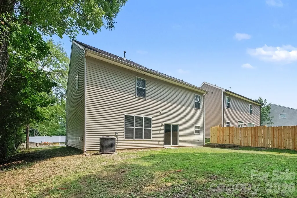 11807 Oak Street Charlotte NC 28269