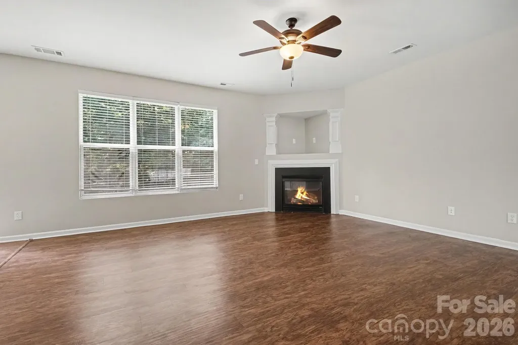 11807 Oak Street Charlotte NC 28269