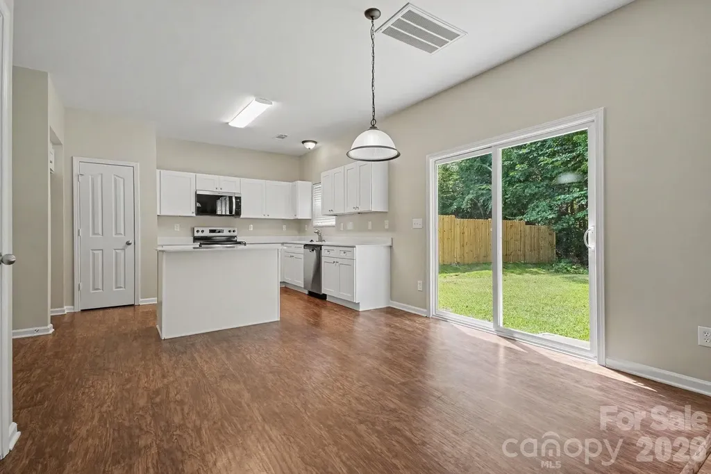 11807 Oak Street Charlotte NC 28269