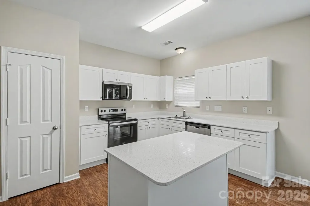11807 Oak Street Charlotte NC 28269