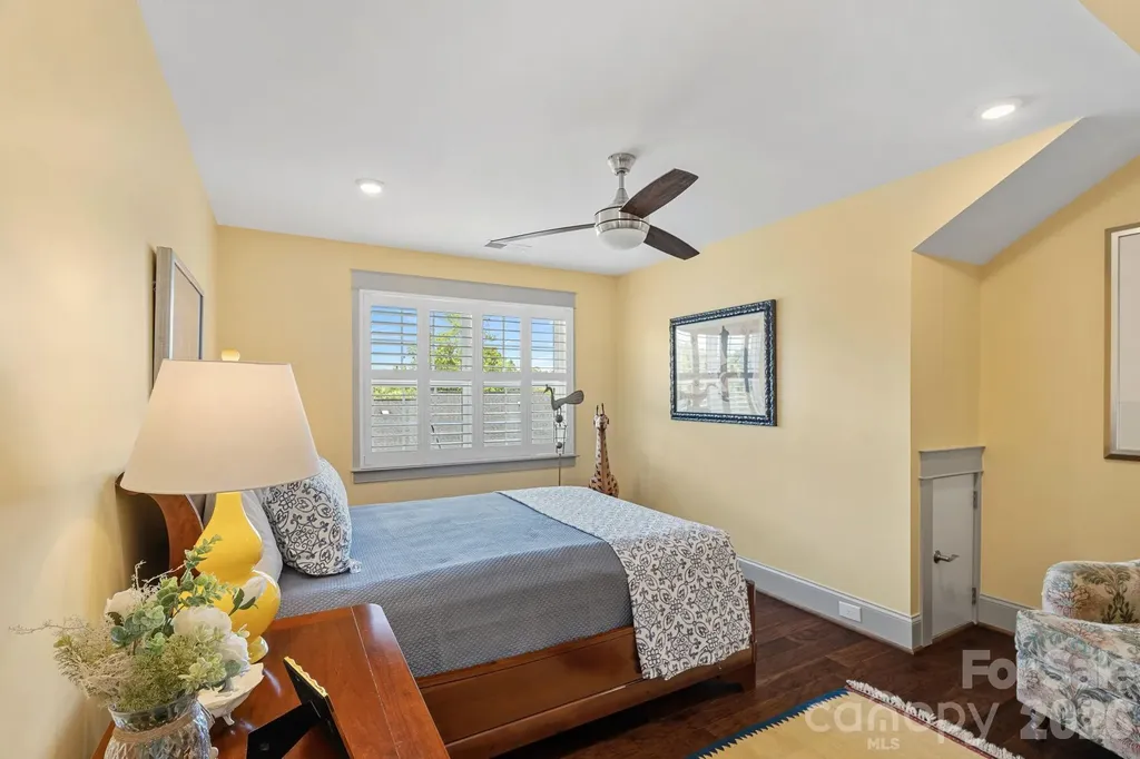 473 S Main Street Davidson NC 28036