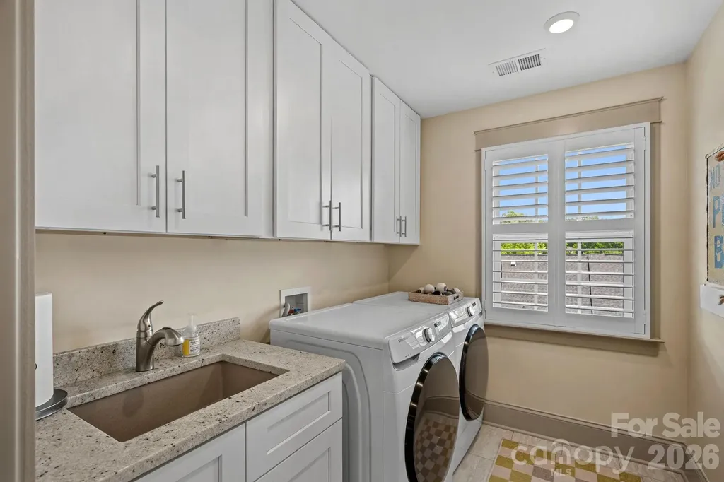 473 S Main Street Davidson NC 28036