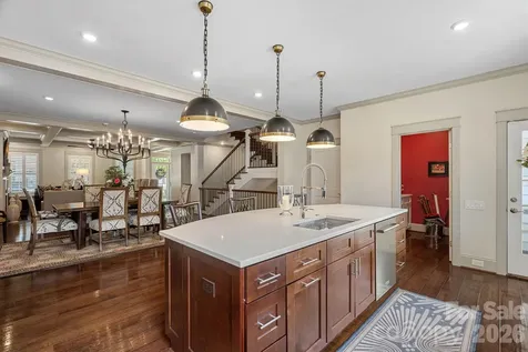 473 S Main Street Davidson NC 28036