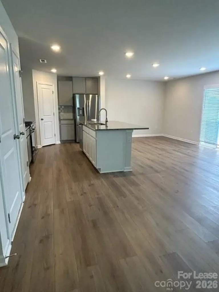 212 Brentwood Drive Statesville NC 28625