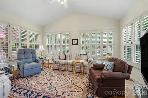 1859 Wetherburn Drive Kannapolis NC 28081