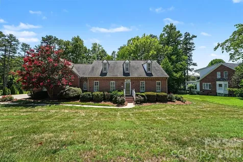 1859 Wetherburn Drive Kannapolis NC 28081