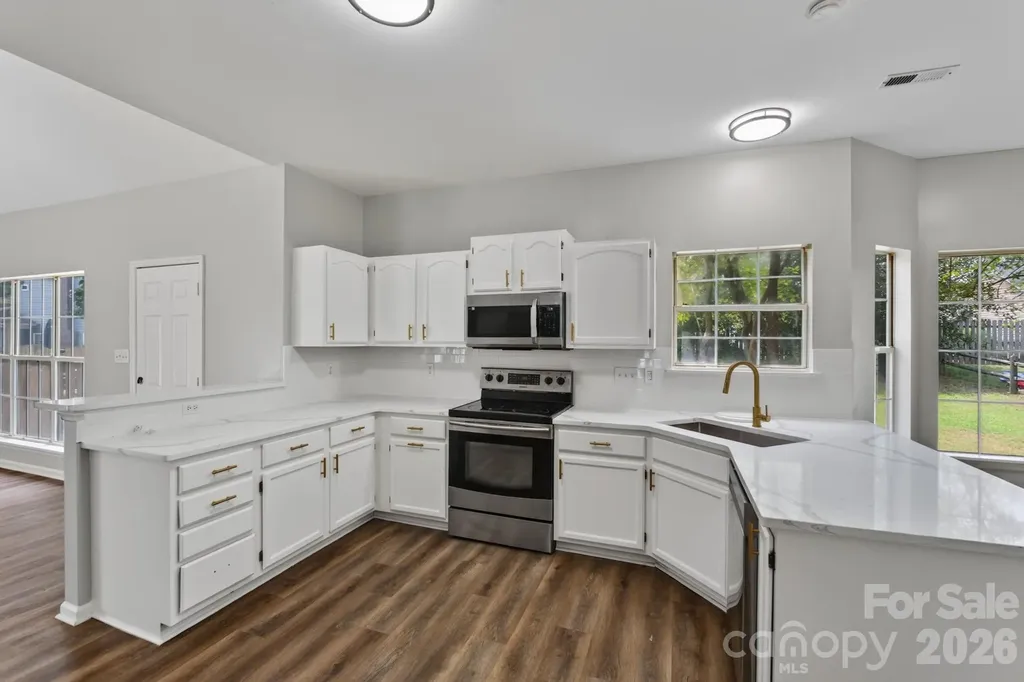 8511 Albury Walk Lane Charlotte NC 28277