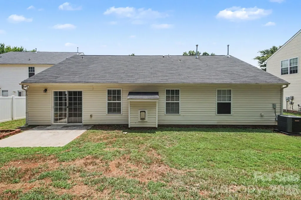 108 Briarwood Lane Mount Holly NC 28120