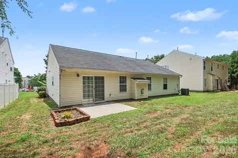 108 Briarwood Lane Mount Holly NC 28120
