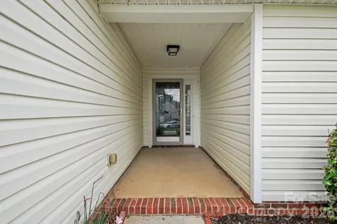 108 Briarwood Lane Mount Holly NC 28120