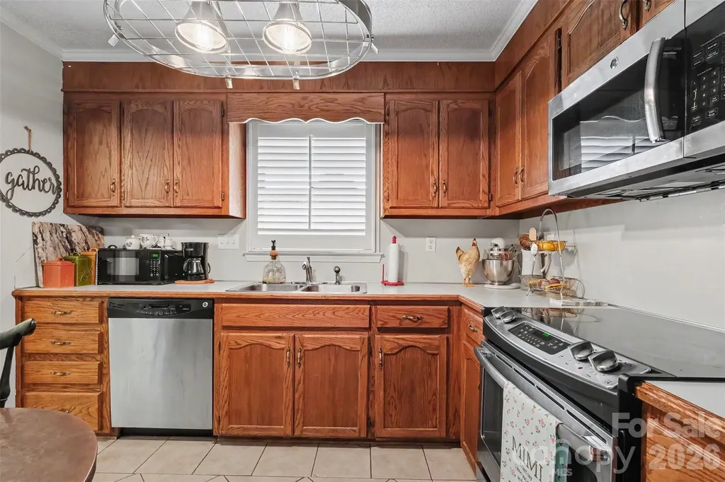 8427 Coulwood Oak Lane Charlotte NC 28214