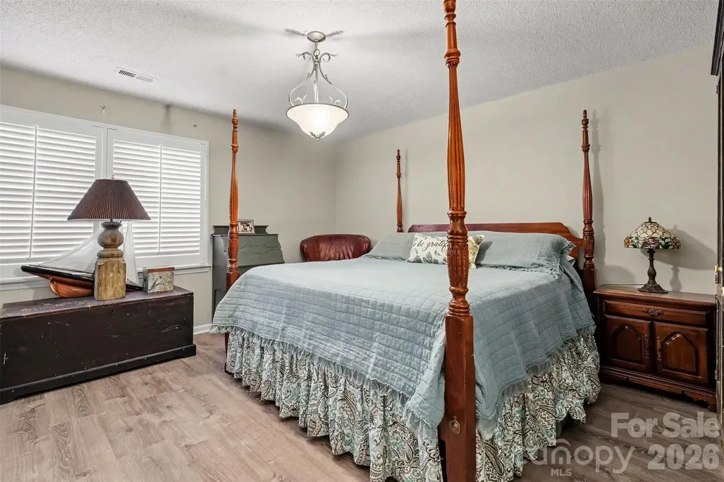 8427 Coulwood Oak Lane Charlotte NC 28214