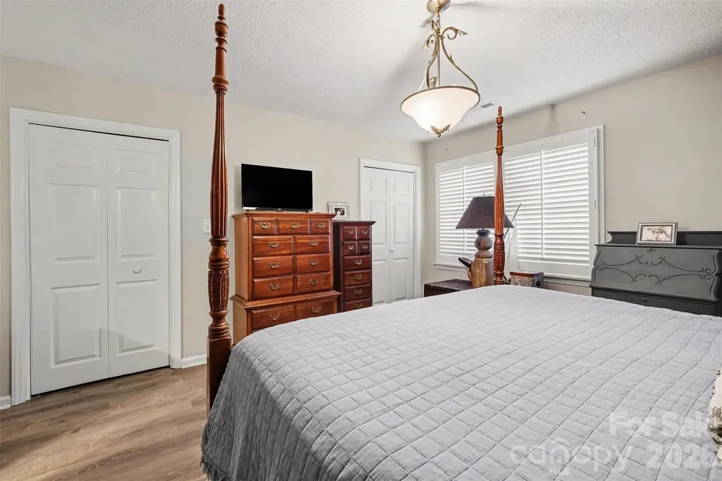 8427 Coulwood Oak Lane Charlotte NC 28214
