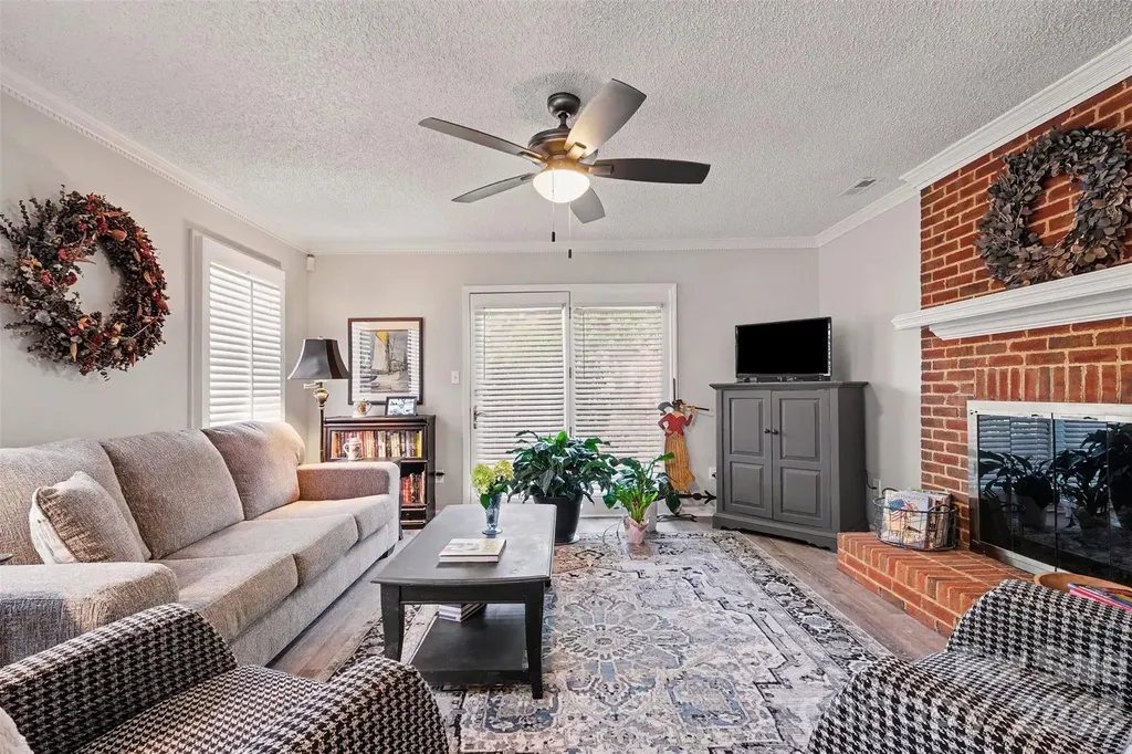 8427 Coulwood Oak Lane Charlotte NC 28214