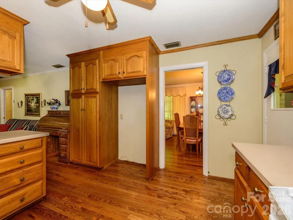 3712 Brookwood Road Charlotte NC 28215