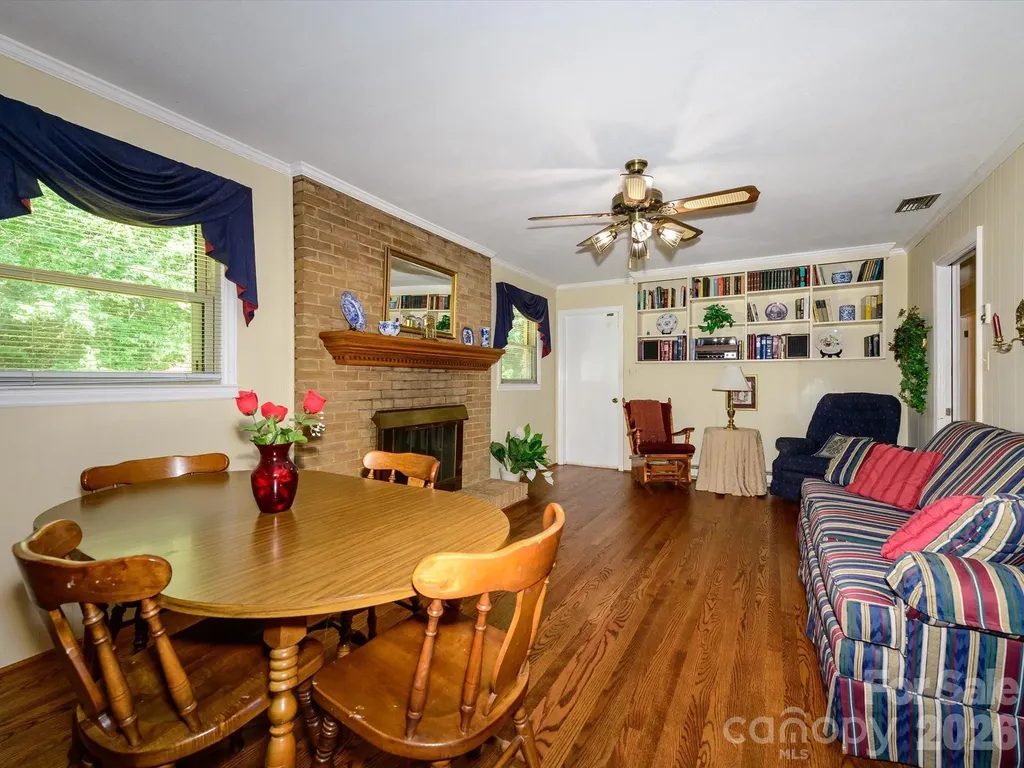 3712 Brookwood Road Charlotte NC 28215
