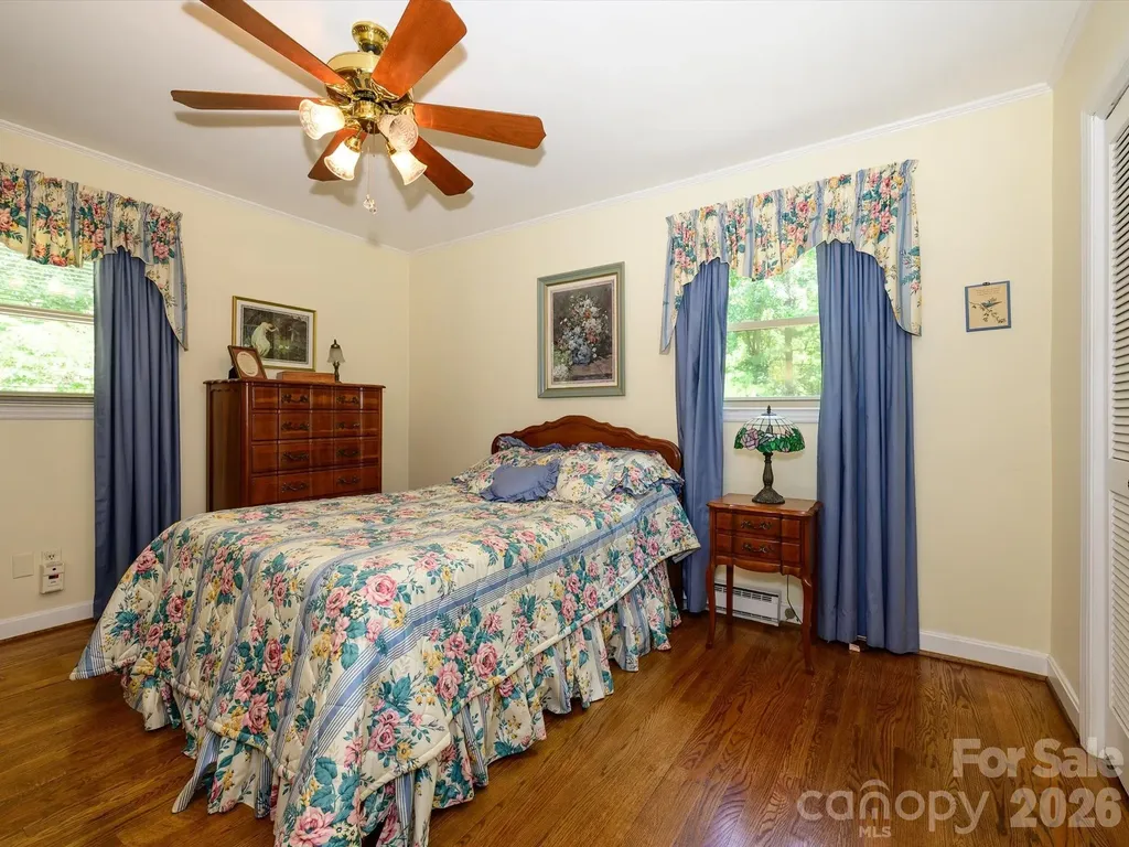 3712 Brookwood Road Charlotte NC 28215