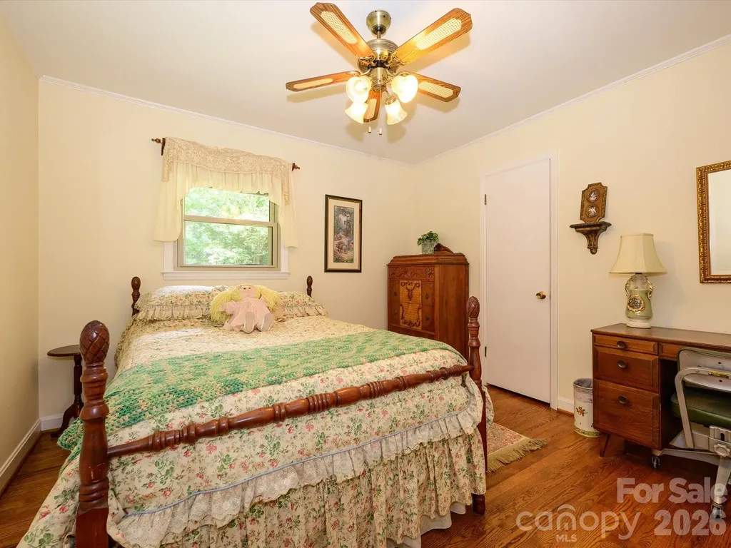 3712 Brookwood Road Charlotte NC 28215