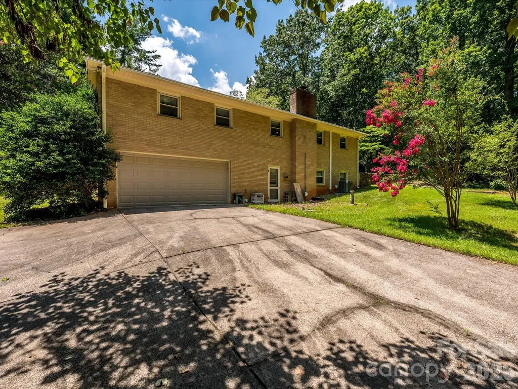 3712 Brookwood Road Charlotte NC 28215