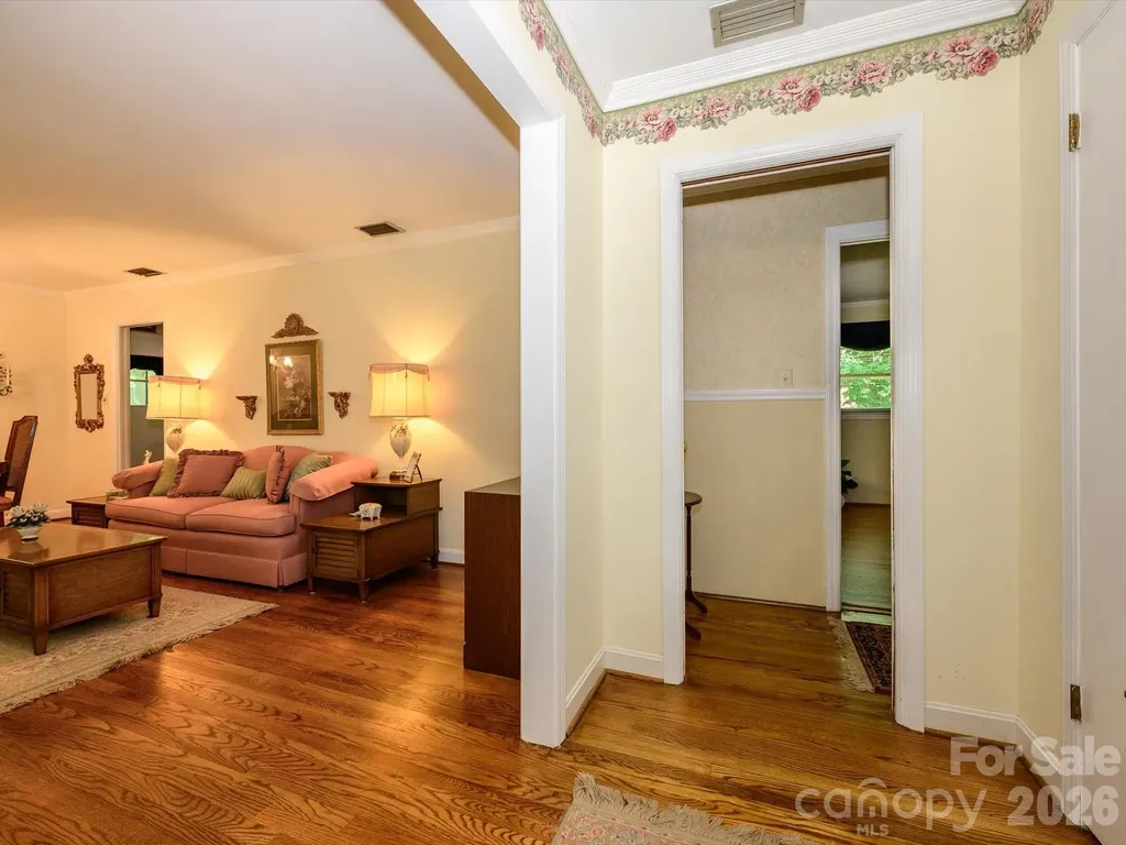 3712 Brookwood Road Charlotte NC 28215