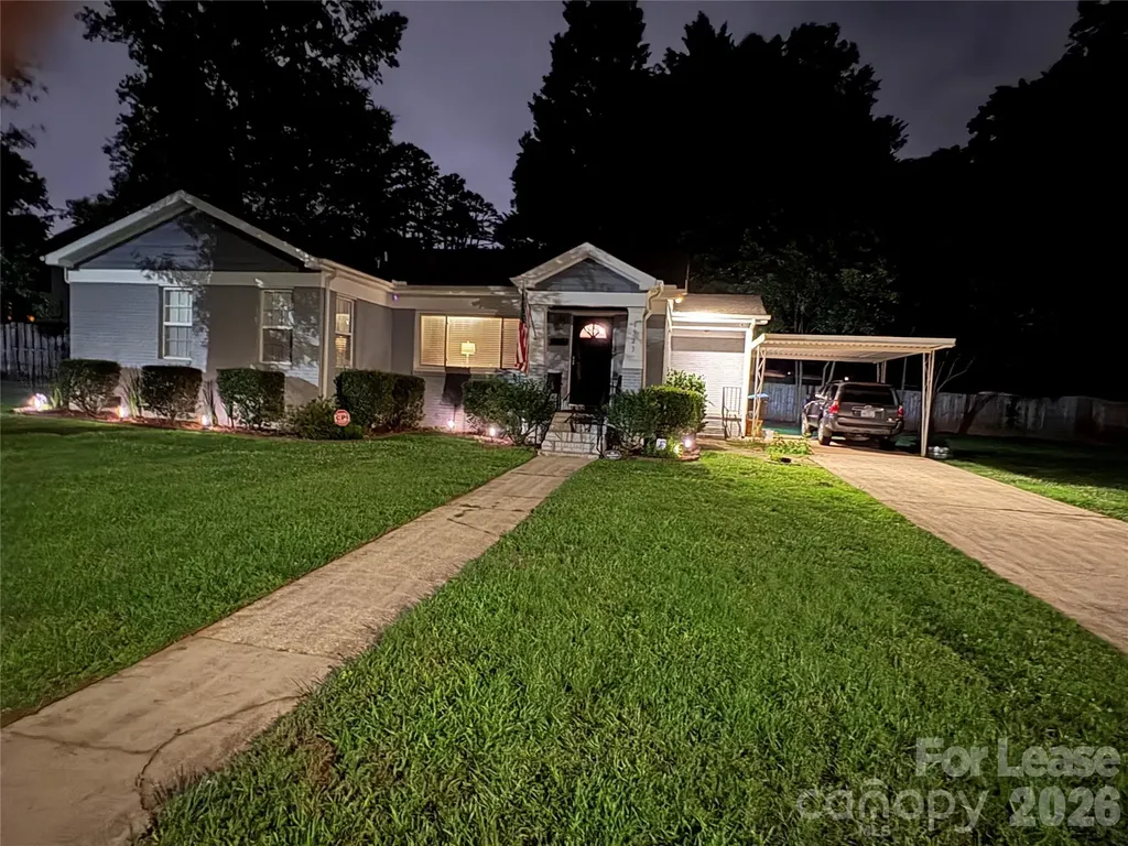 1323 Carolyn Drive Charlotte NC 28205