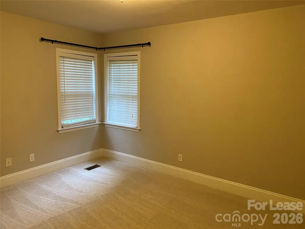 1323 Carolyn Drive Charlotte NC 28205