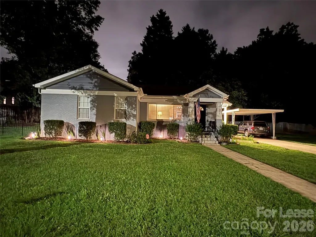 1323 Carolyn Drive Charlotte NC 28205